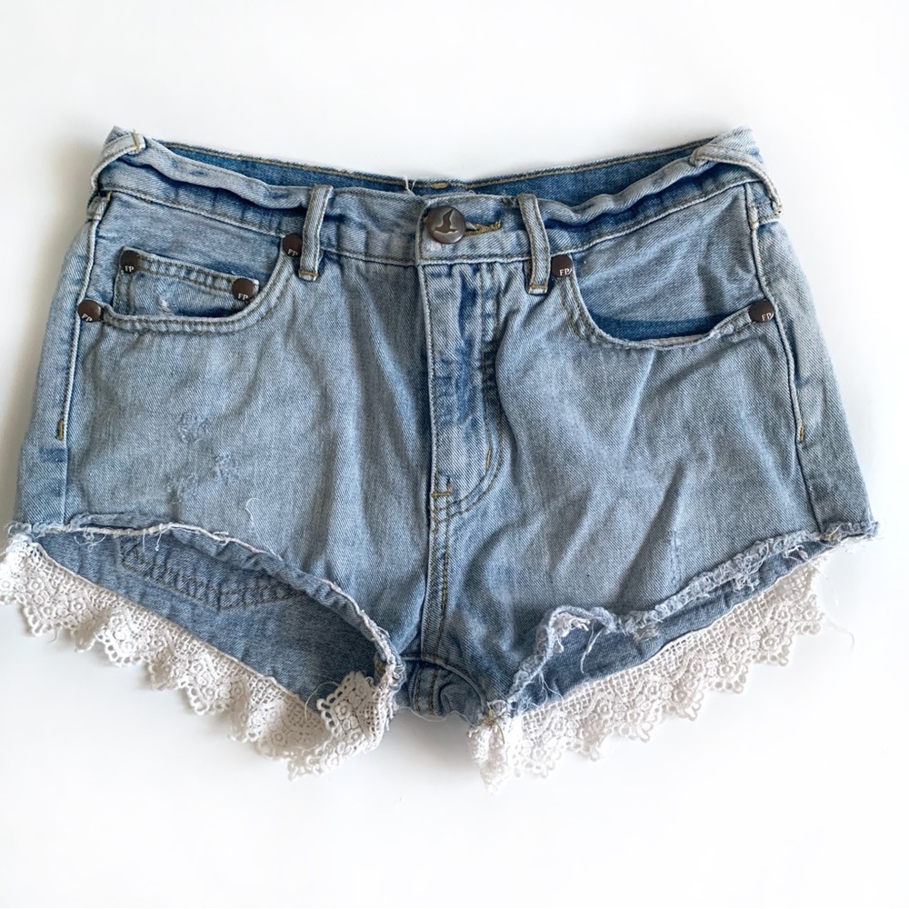 Free People Light Blue Distressed Denim Shorts Sz 24